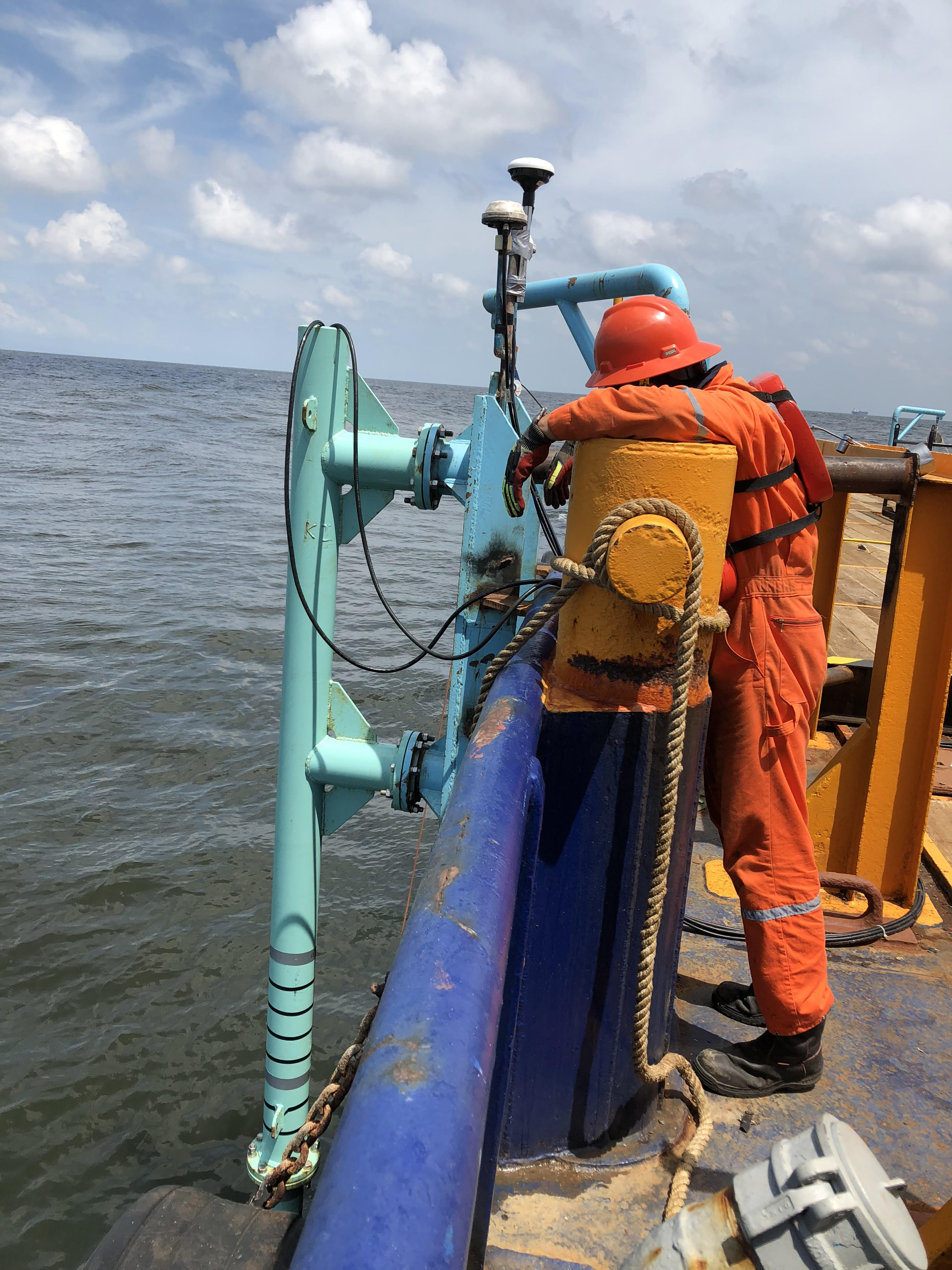USBL transducer install